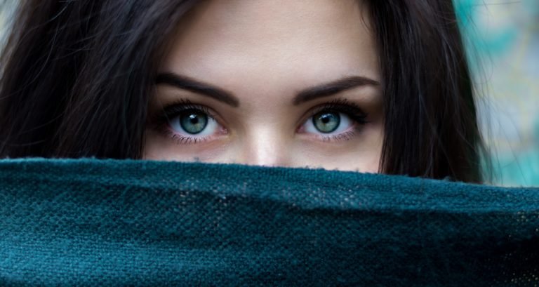 Why do People with ADHD find it hard to look into people’s eyes?